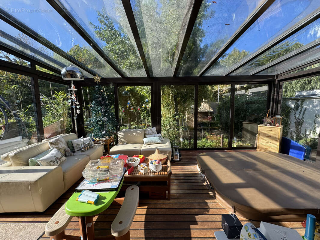 Maison à SAINT-MAUR-DES-FOSSES