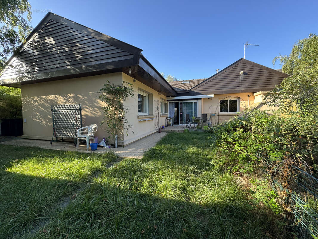 Maison à SAINT-MAUR-DES-FOSSES