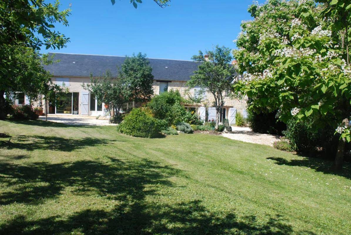 Maison à CAUSE-DE-CLERANS