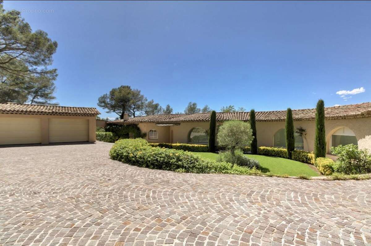 Maison à MOUANS-SARTOUX