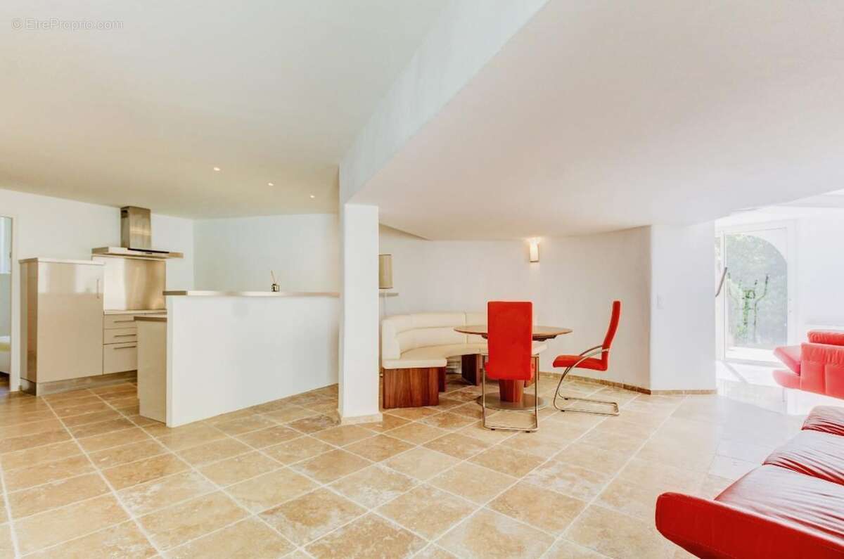 Maison à MOUANS-SARTOUX