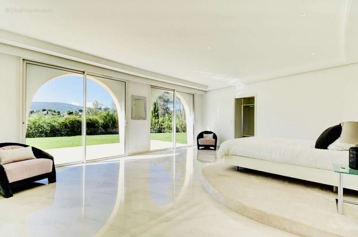 Maison à MOUANS-SARTOUX