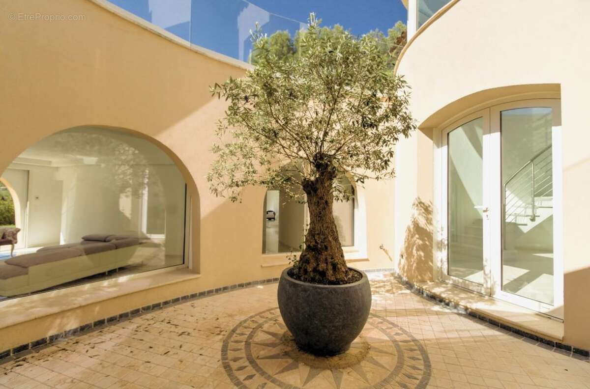 Maison à MOUANS-SARTOUX