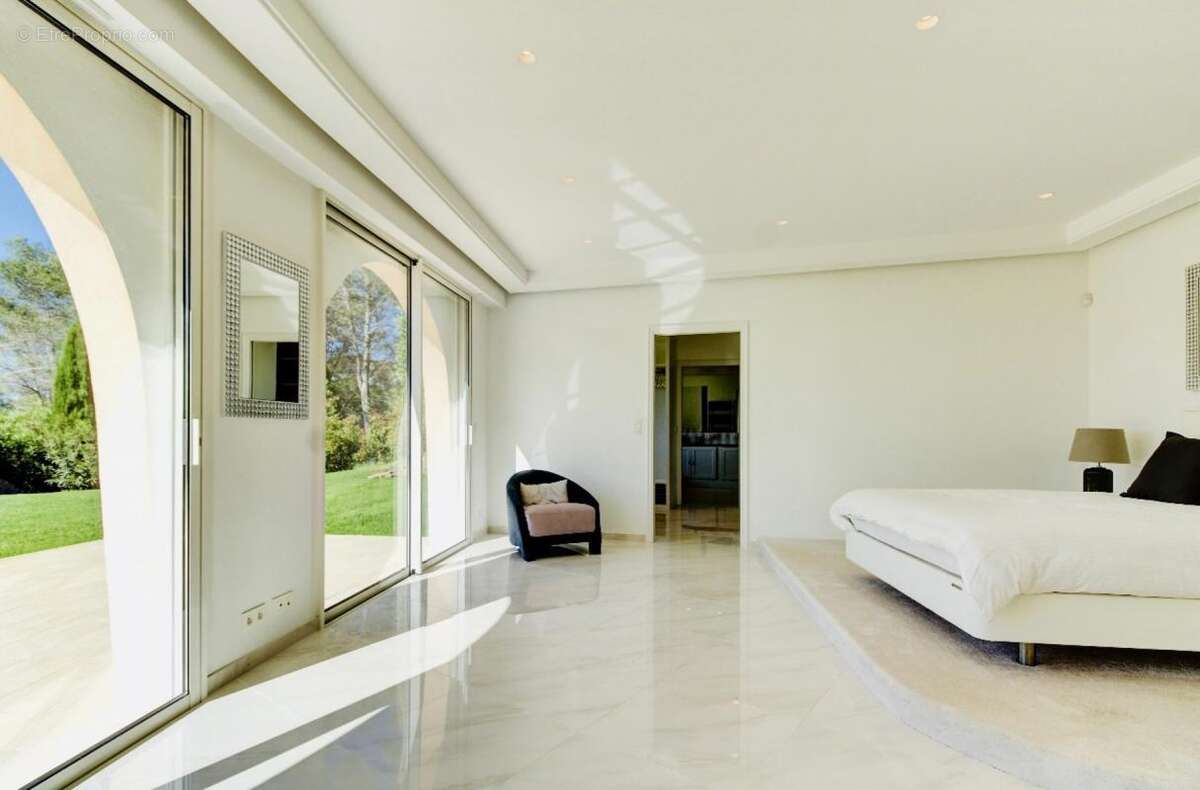 Maison à MOUANS-SARTOUX