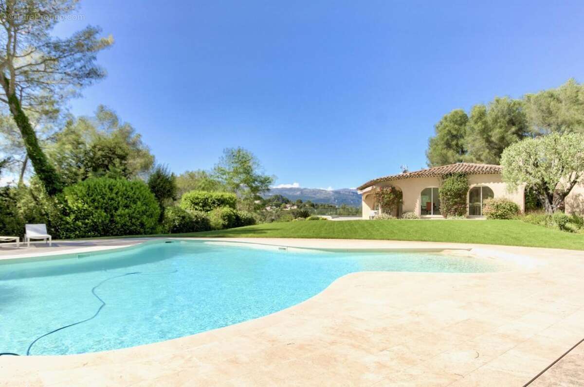 Maison à MOUANS-SARTOUX