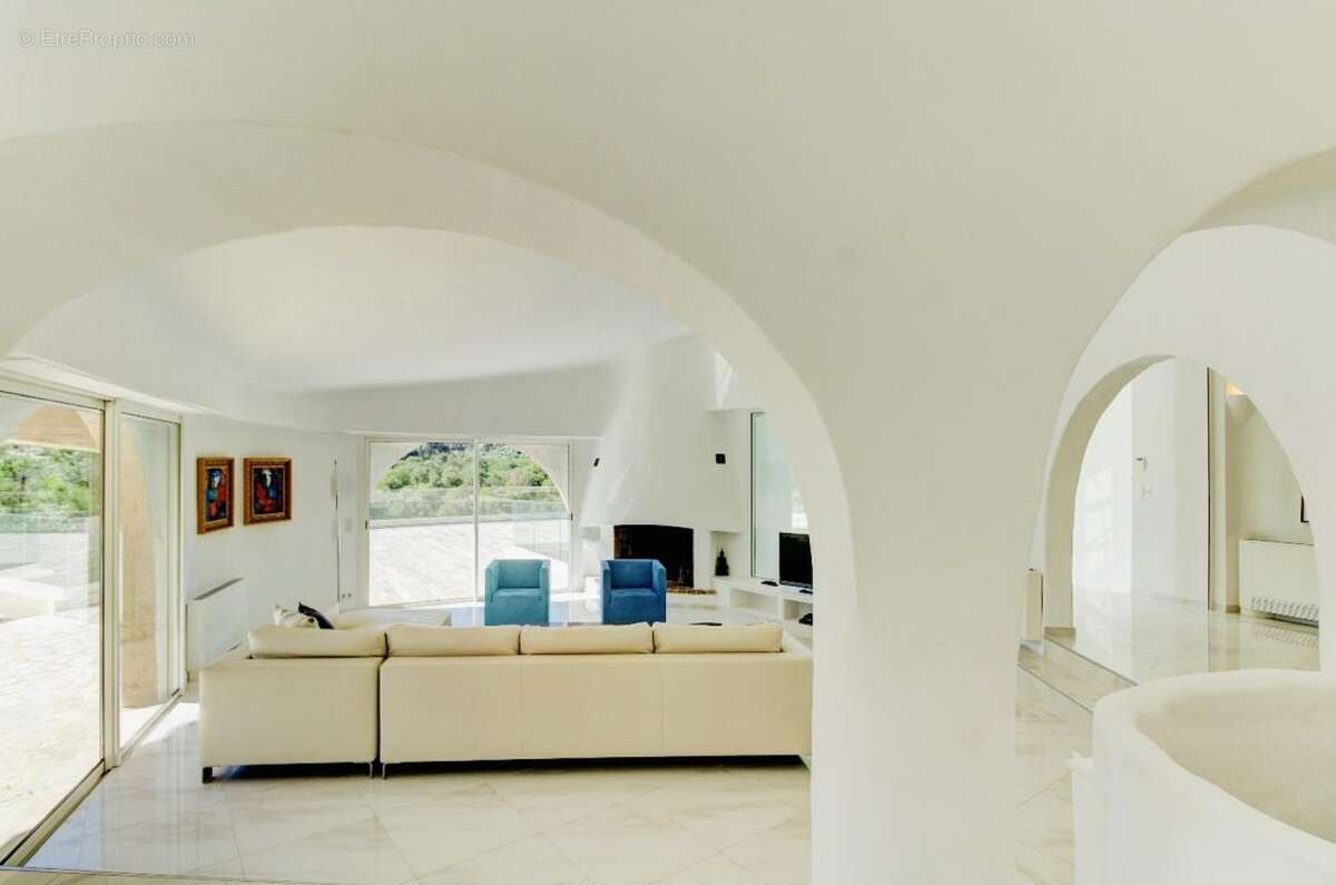 Maison à MOUANS-SARTOUX