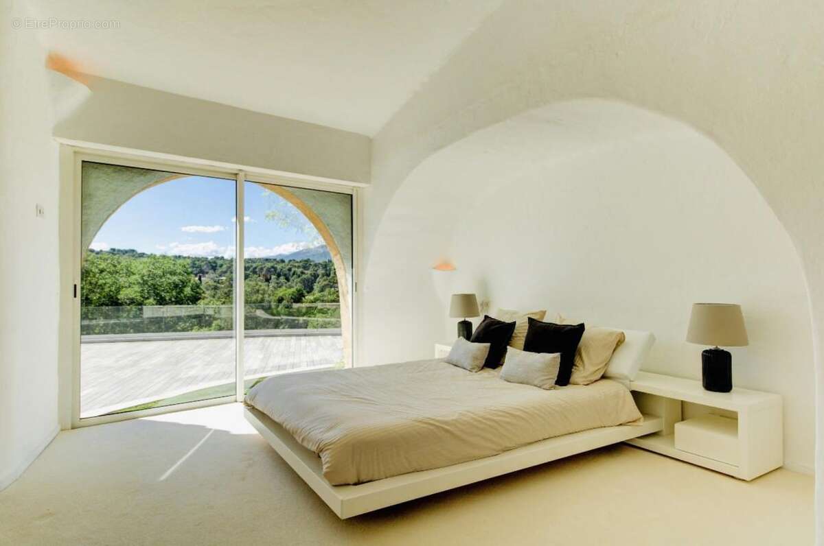 Maison à MOUANS-SARTOUX