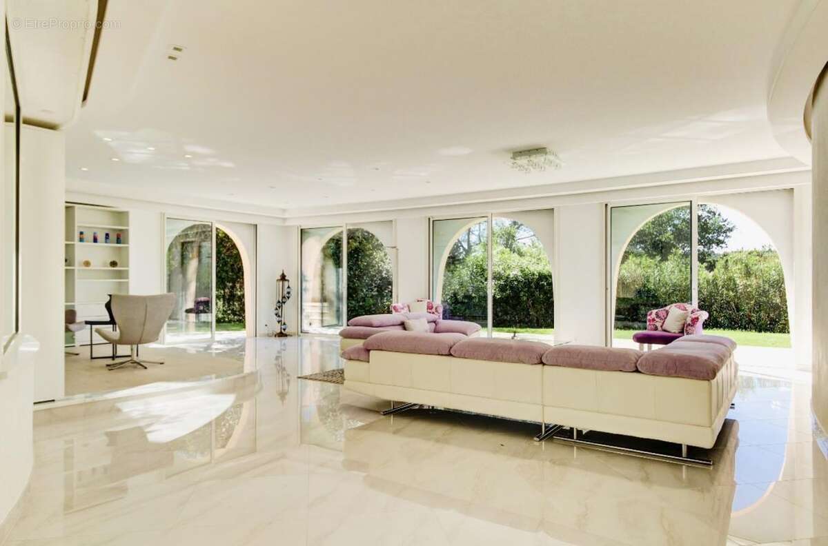 Maison à MOUANS-SARTOUX