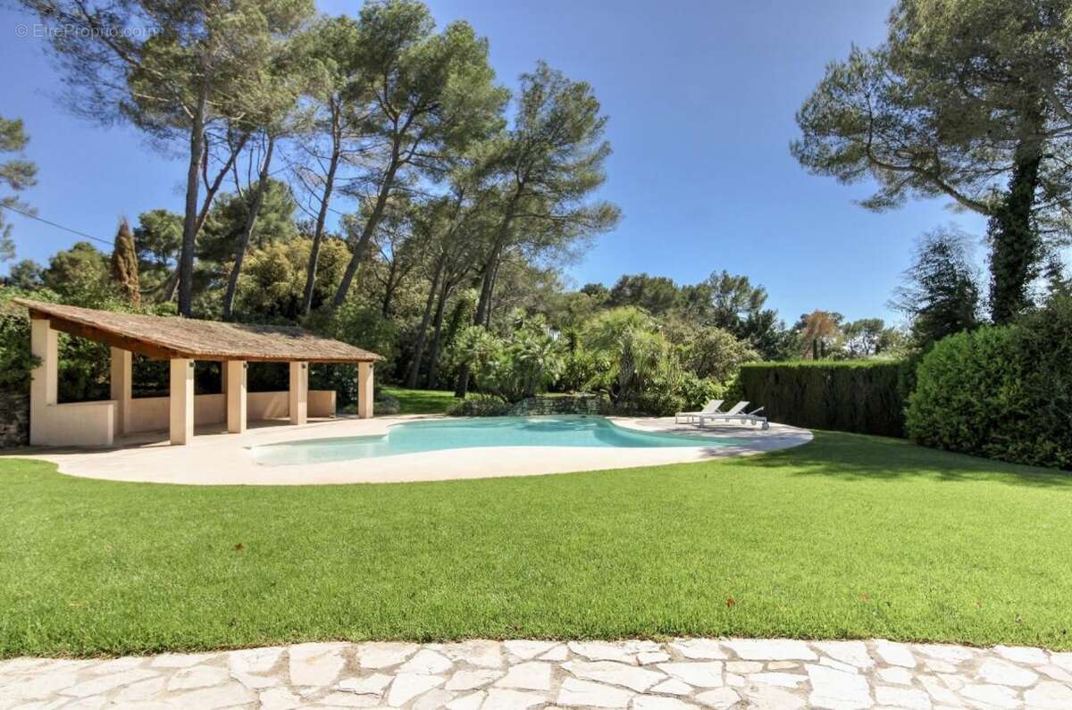 Maison à MOUANS-SARTOUX