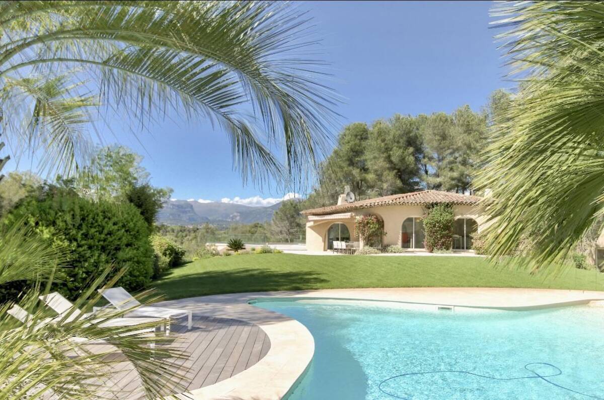 Maison à MOUANS-SARTOUX