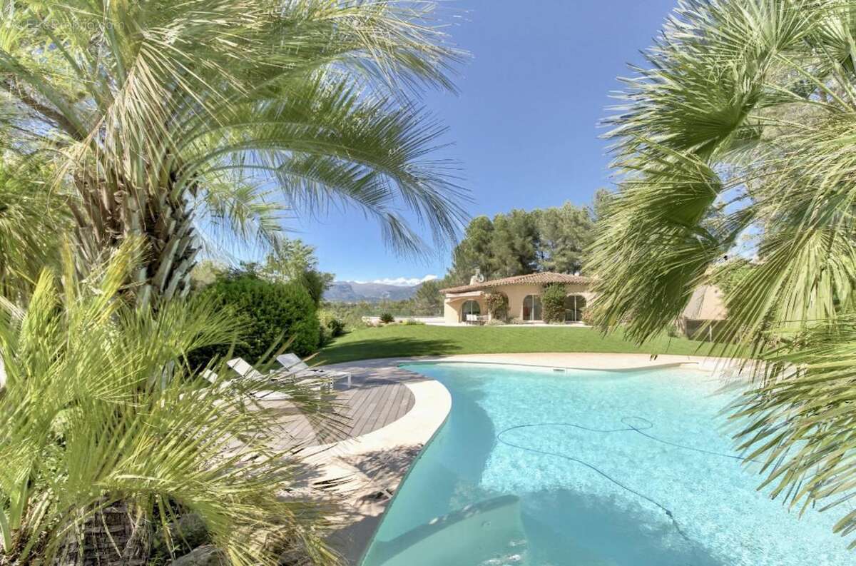 Maison à MOUANS-SARTOUX