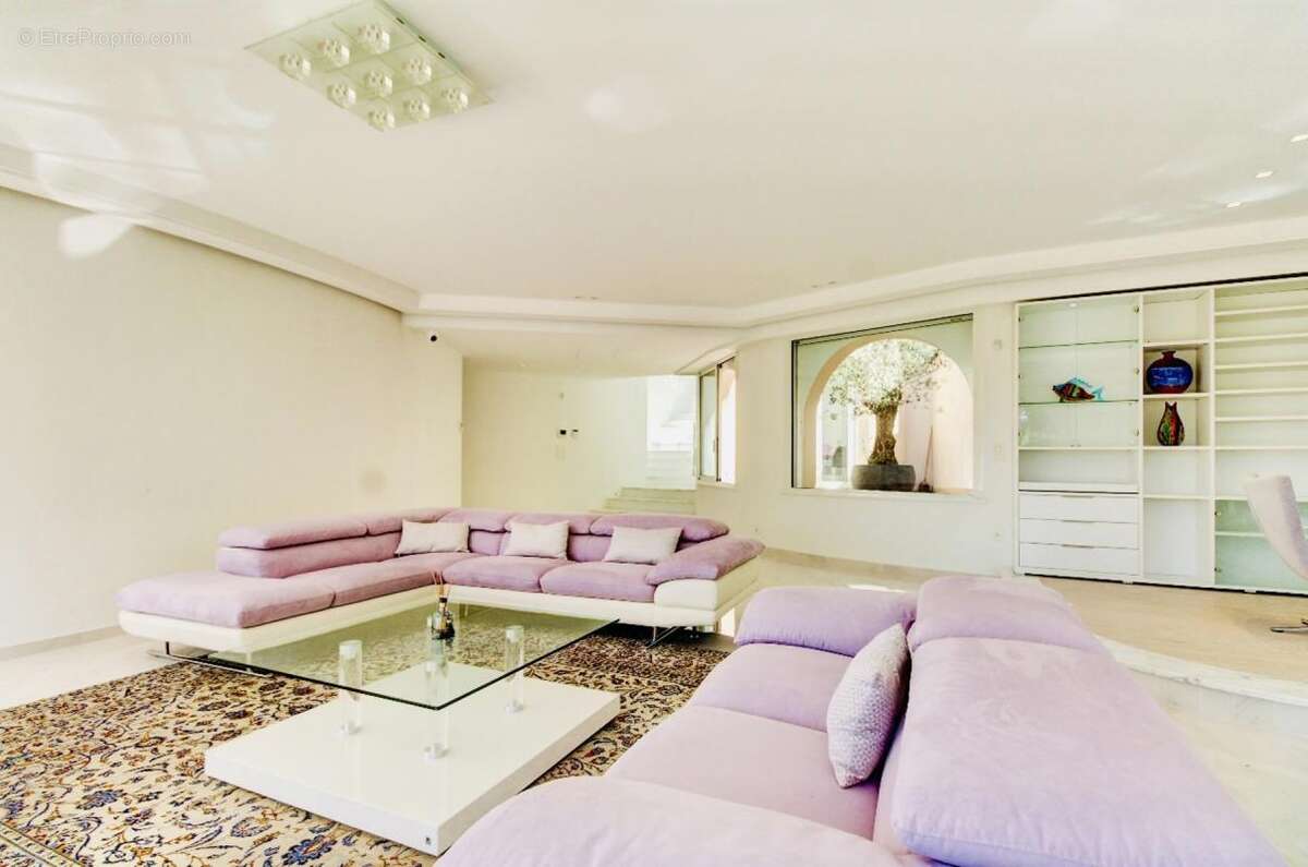 Maison à MOUANS-SARTOUX