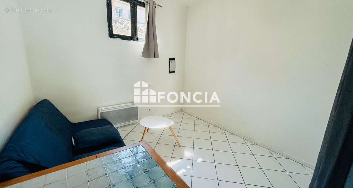 Appartement à MARSEILLE-3E