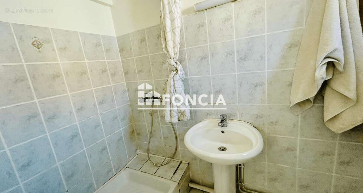 Appartement à MARSEILLE-3E