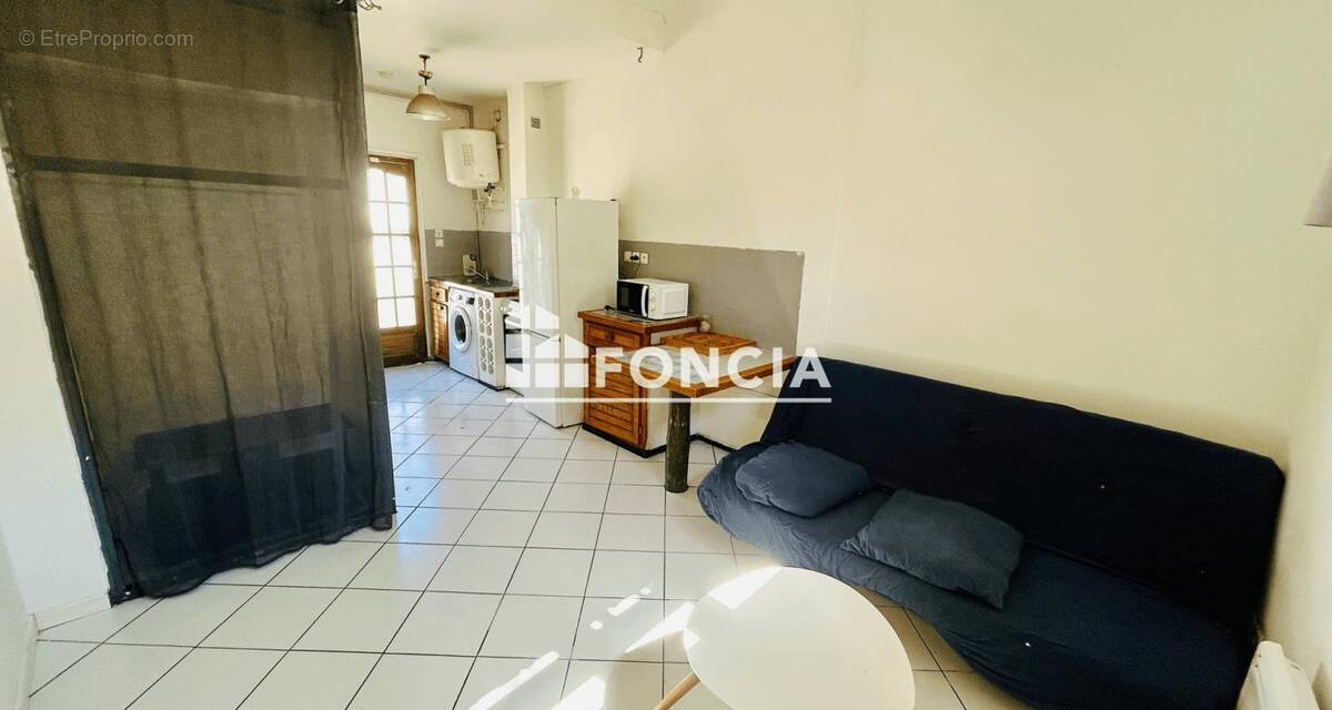 Appartement à MARSEILLE-3E