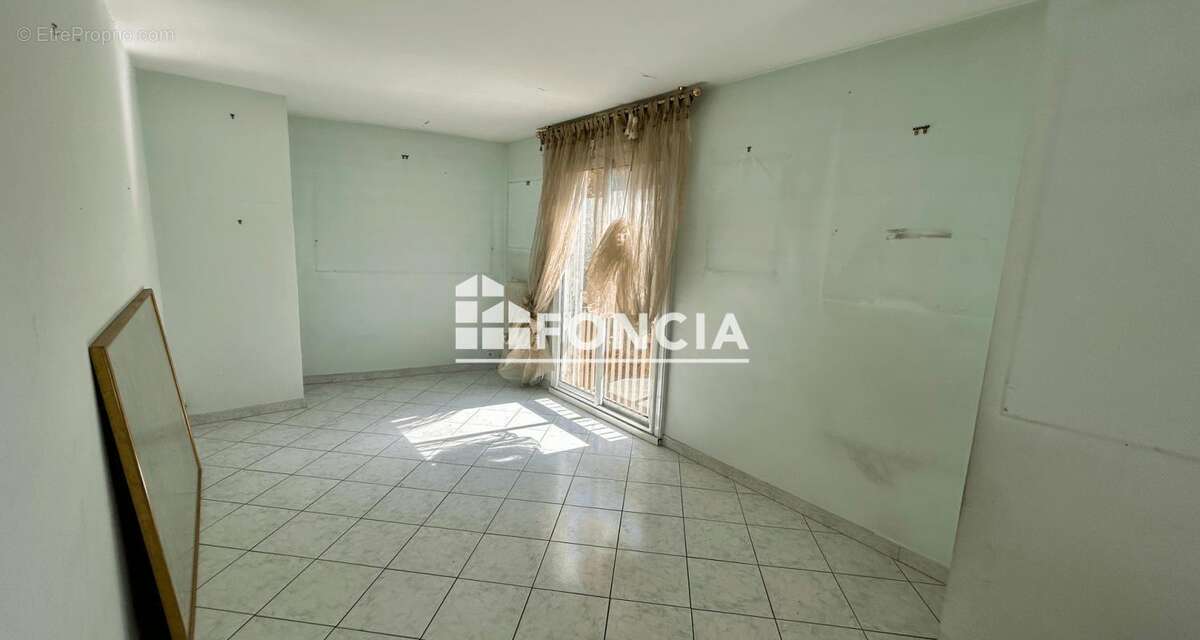 Appartement à MARSEILLE-9E