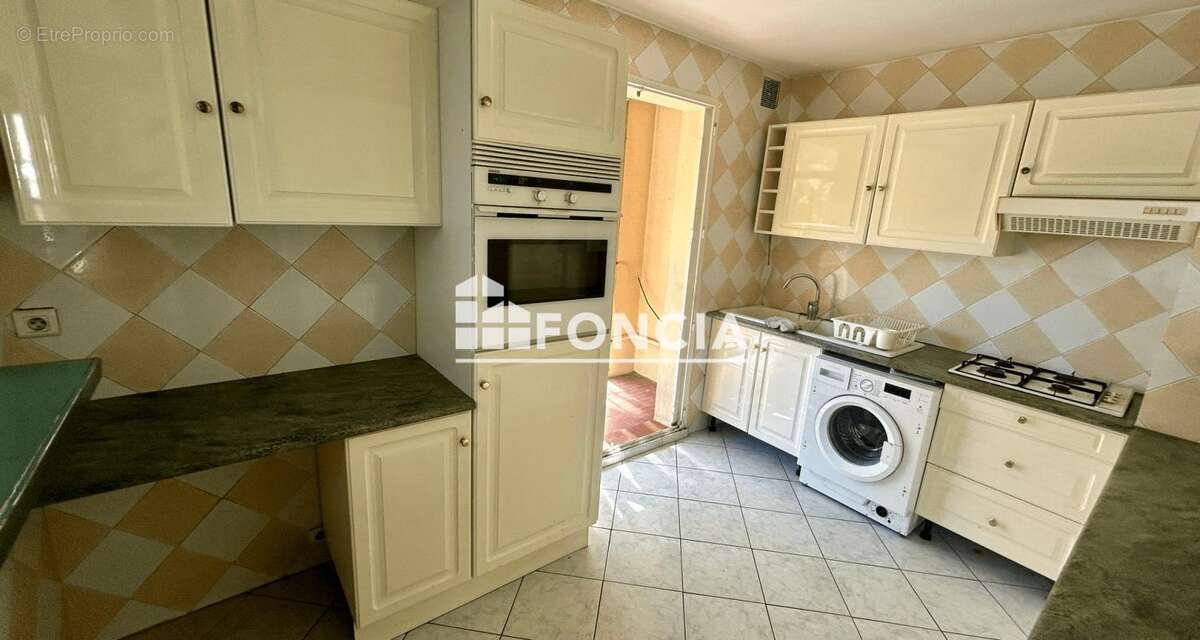 Appartement à MARSEILLE-9E