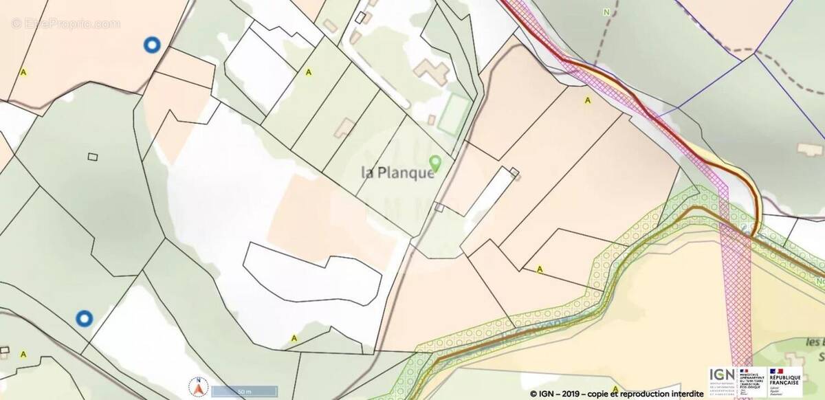 Terrain à SAINT-MAXIMIN-LA-SAINTE-BAUME
