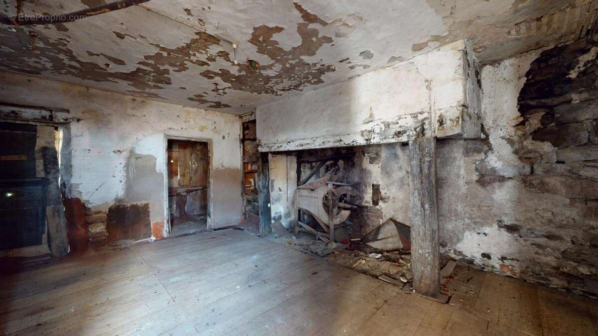 Maison à SAINT-CYPRIEN-SUR-DOURDOU