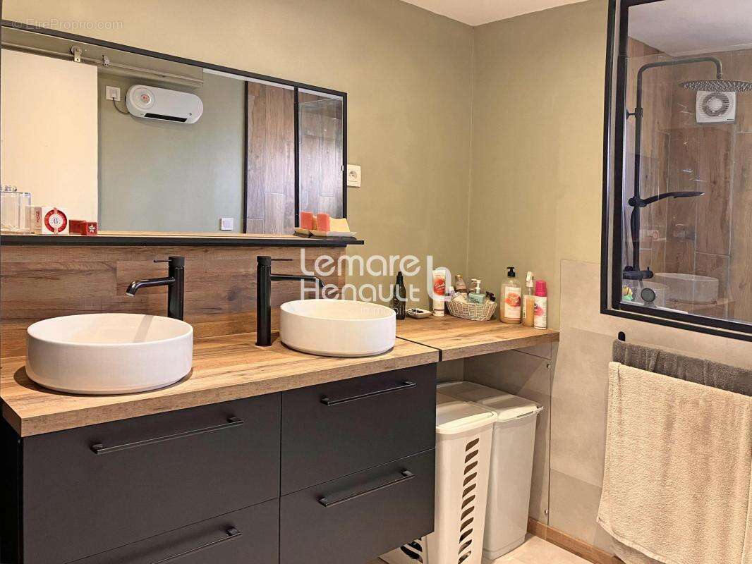 Maison à SAINT-REMY-SUR-AVRE