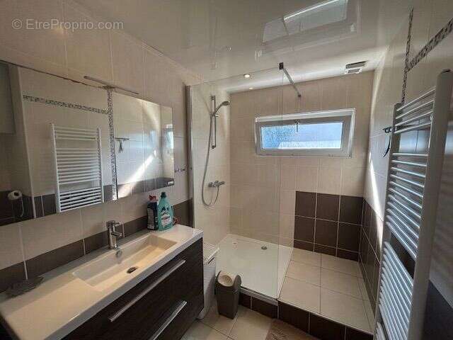 Maison à SAINT-MARTIN-DES-CHAMPS