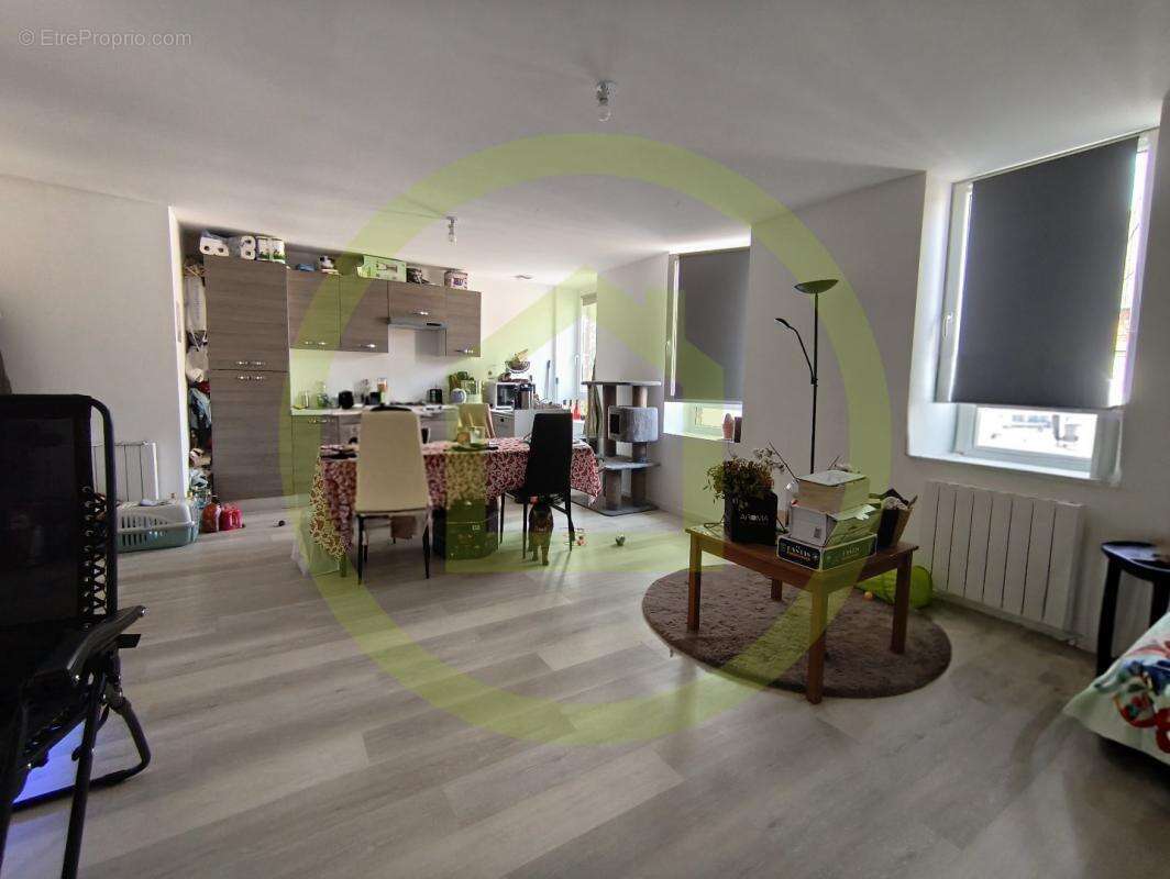 Appartement à FOURMIES