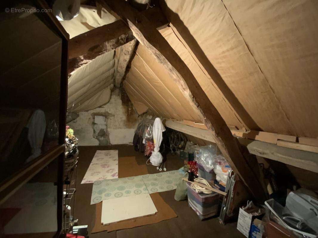 Maison à SAINT-DIZIER-LES-DOMAINES