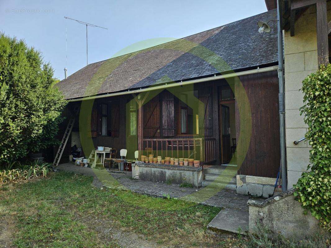 Maison à RUFFEC