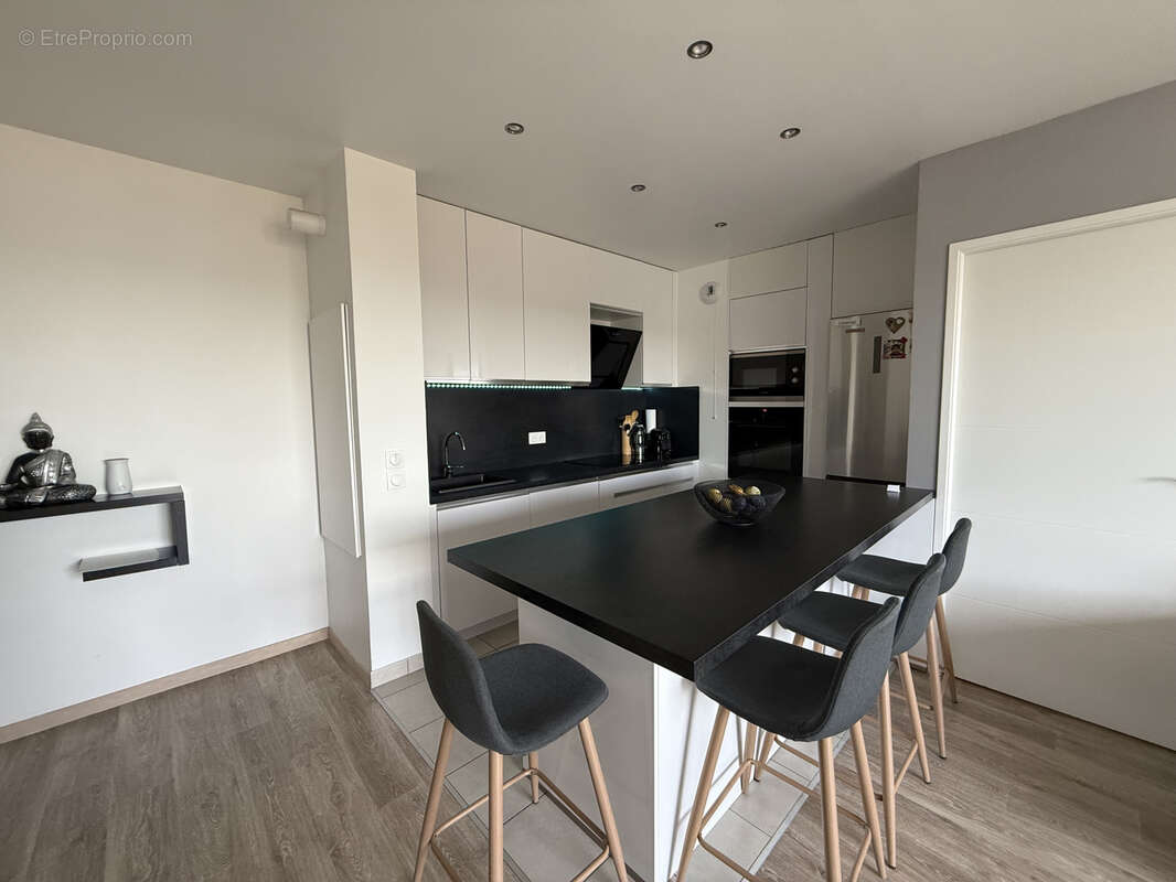 Appartement à LE BLANC-MESNIL