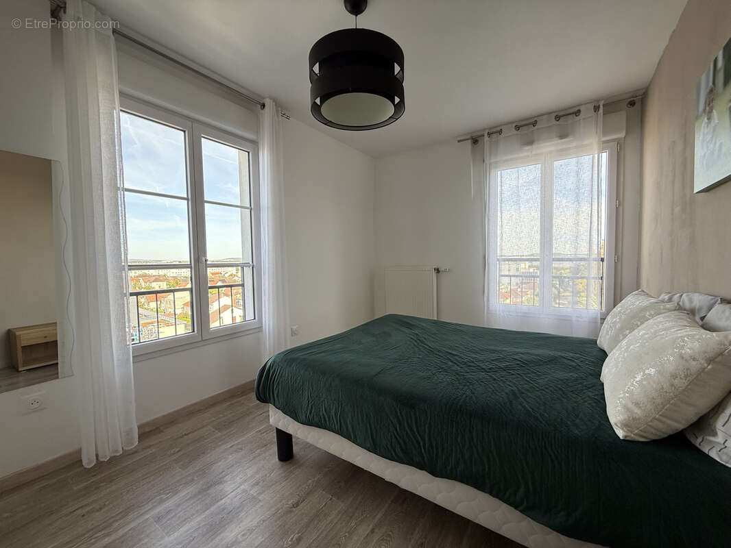 Appartement à LE BLANC-MESNIL