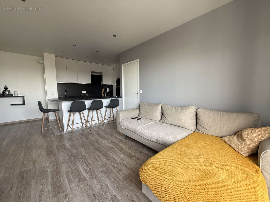 Appartement à LE BLANC-MESNIL