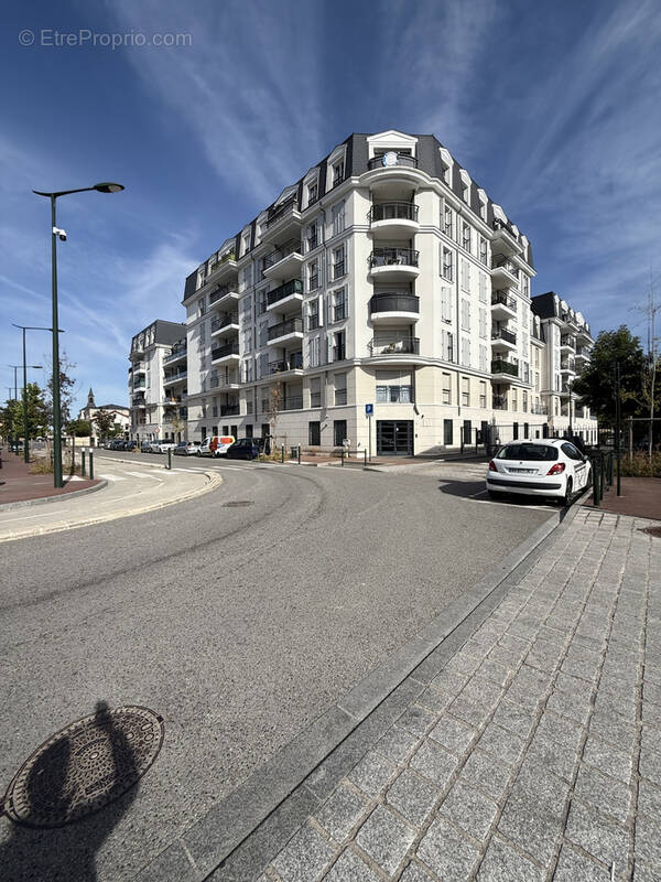 Appartement à LE BLANC-MESNIL