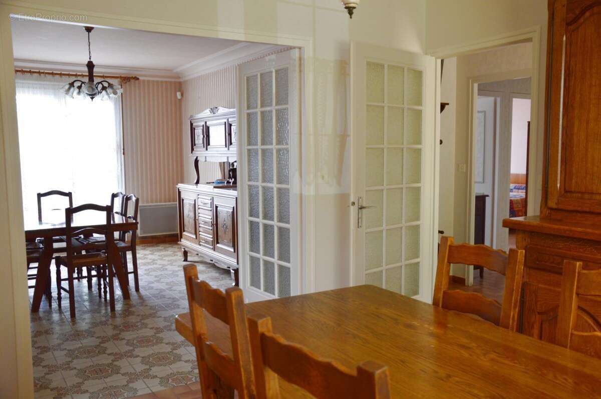 Maison à SAINT-GEORGES-DE-POINTINDOUX