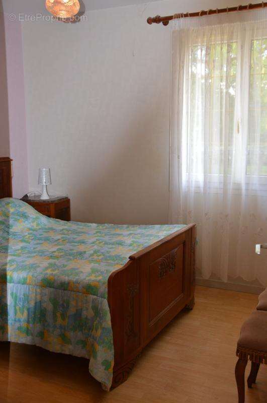 Maison à SAINT-GEORGES-DE-POINTINDOUX