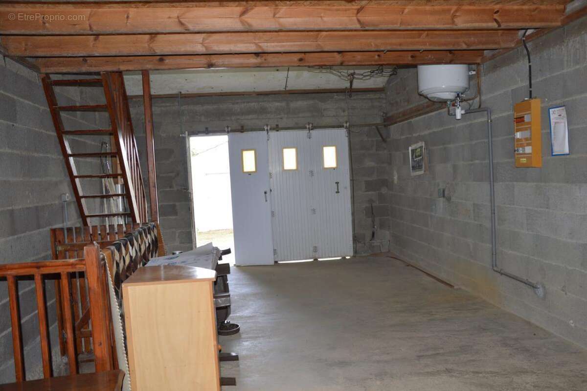 Maison à SAINT-GEORGES-DE-POINTINDOUX