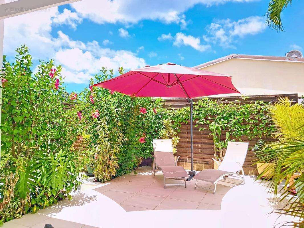 Maison à SAINTE-ROSE