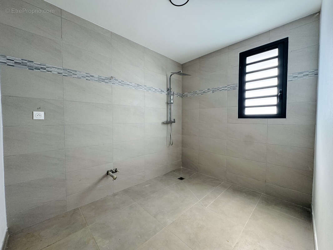 Maison à PETITE-ILE