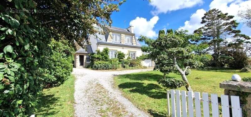 Maison à PLOGASTEL-SAINT-GERMAIN