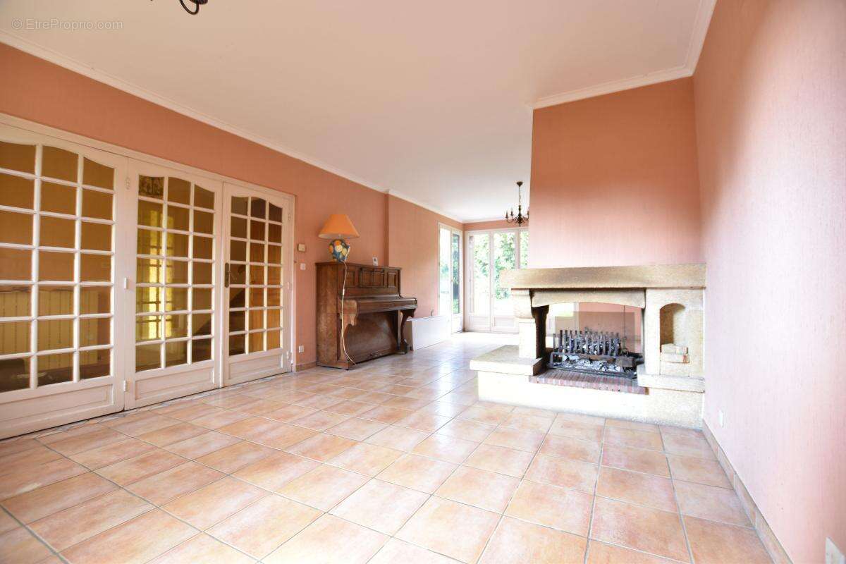 Maison à SAINTE-FOY-LES-LYON