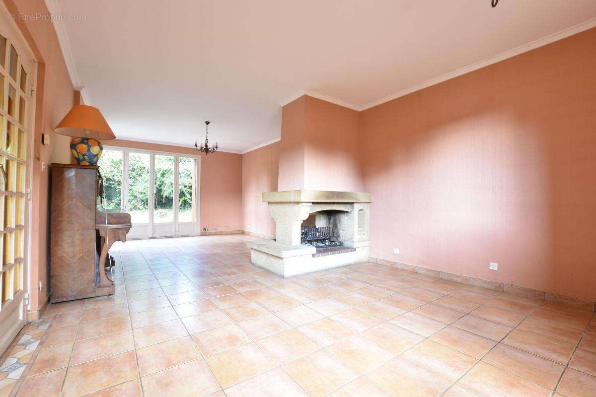 Maison à SAINTE-FOY-LES-LYON