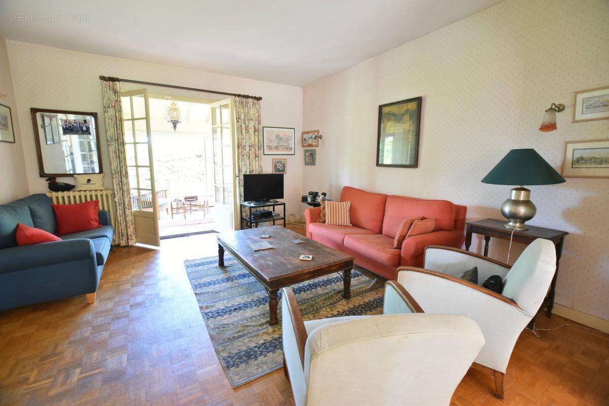 Maison à FRANCHEVILLE