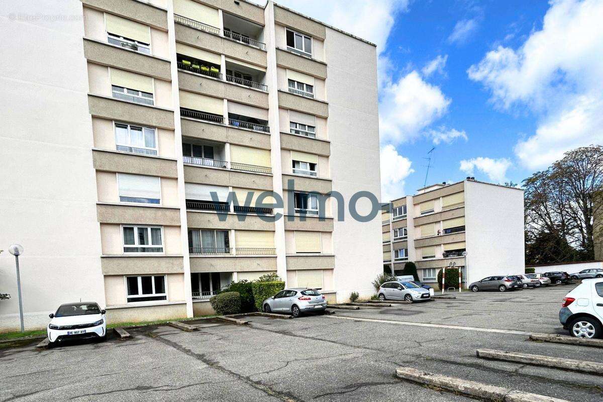 Appartement à BRON