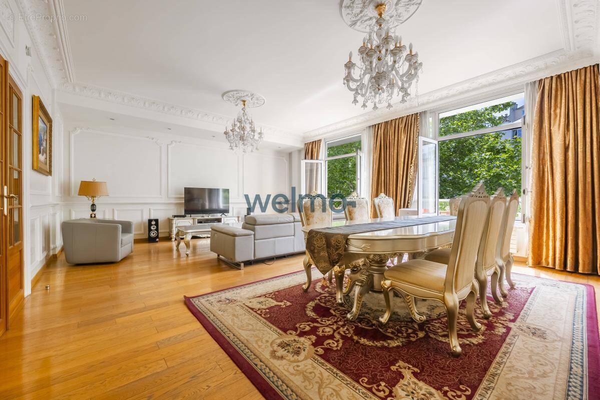 Appartement à PARIS-3E