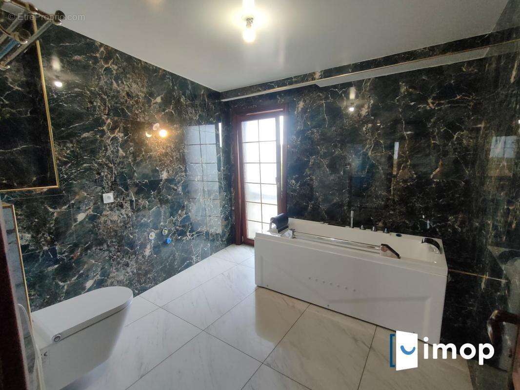 Maison à BRUYERES-SUR-OISE