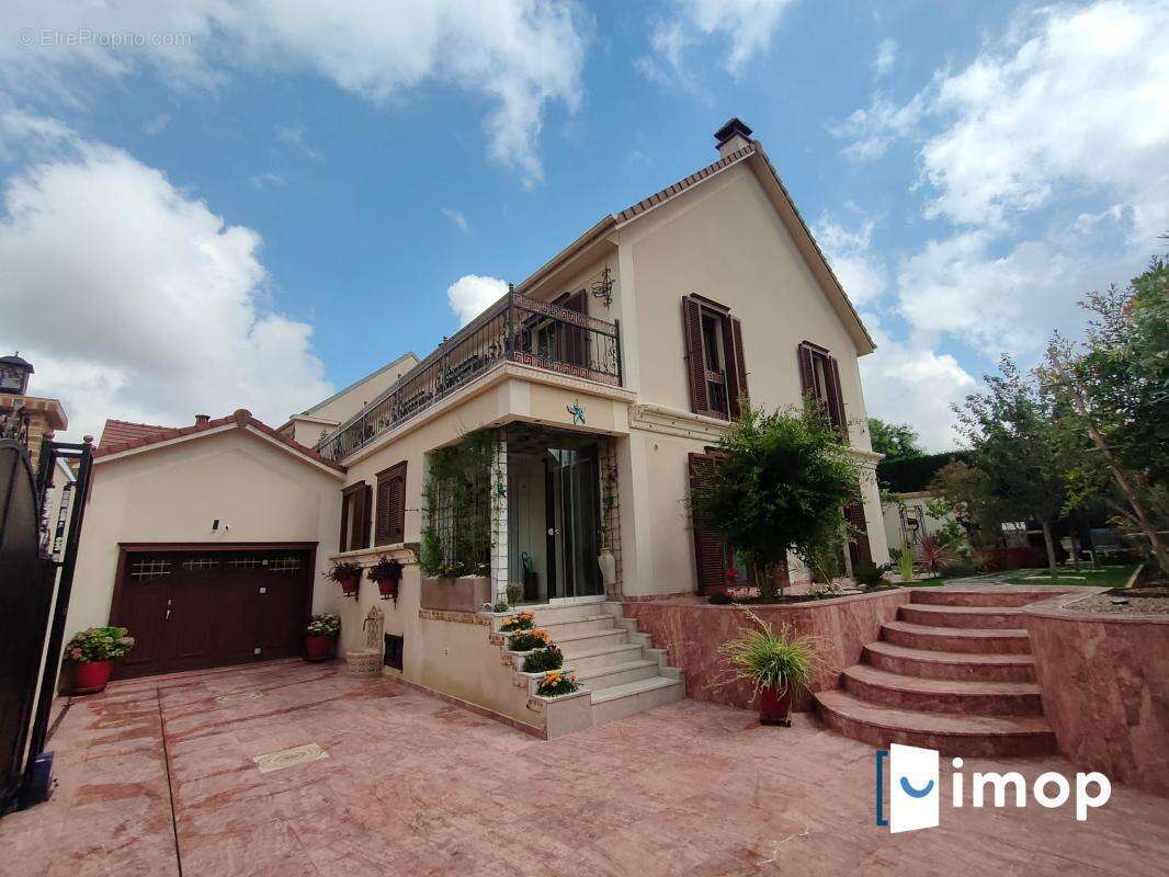 Maison à BRUYERES-SUR-OISE