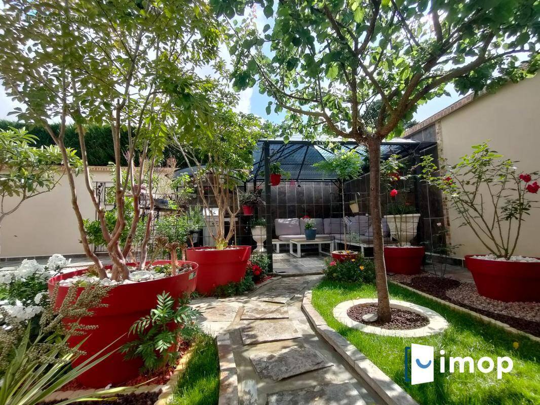 Maison à BRUYERES-SUR-OISE