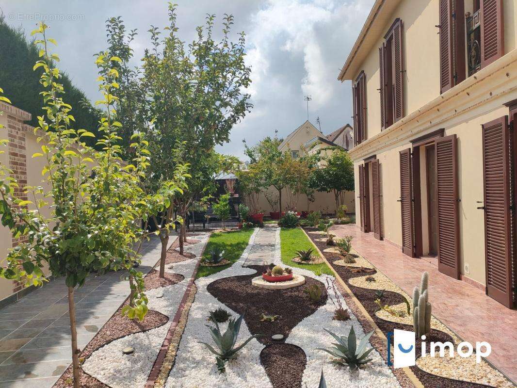 Maison à BRUYERES-SUR-OISE