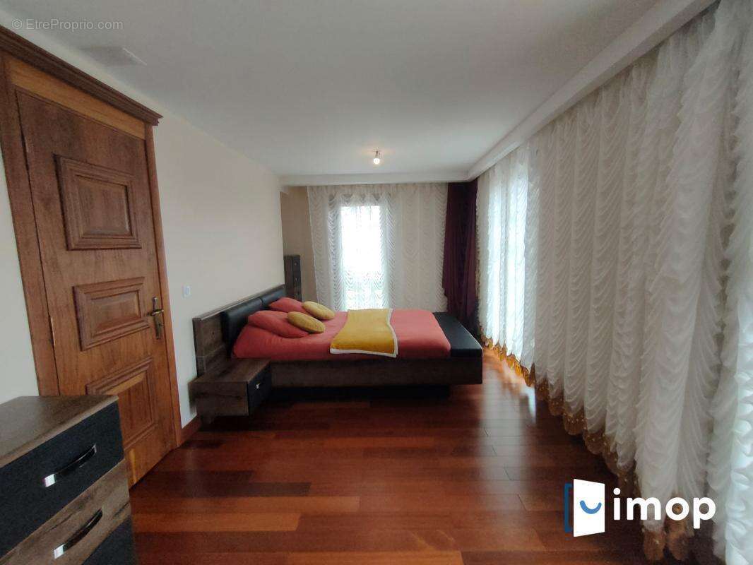 Maison à BRUYERES-SUR-OISE