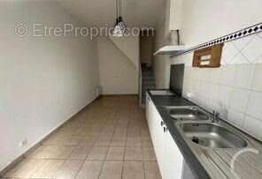 Cuisine - Maison à SAINT-ESTEPHE