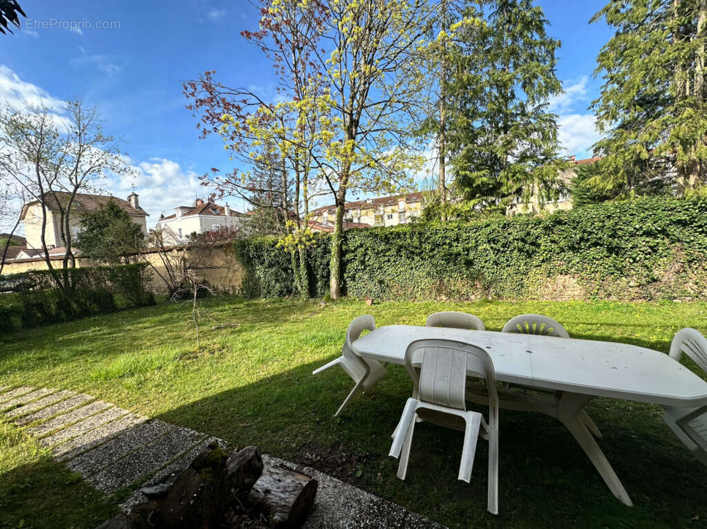 Commerce à BOURG-EN-BRESSE